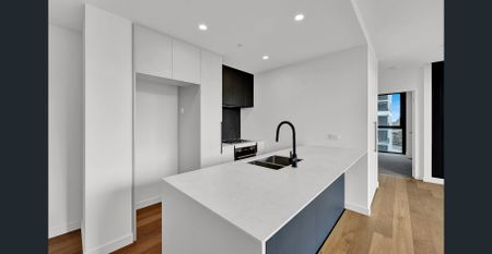 City Convenience Meets Lifestyle Luxury in North Melbourne - Photo 5