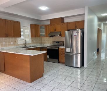 For Lease - 78 Jack Monkman Crescent Unit# Main & 2nd, Markham, Ont... - Photo 2