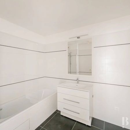 Rental Apartment Courbevoie Marceau - République - Photo 4