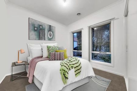 Fabulous 2Br Cosy Home in Point Cook! - Photo 3