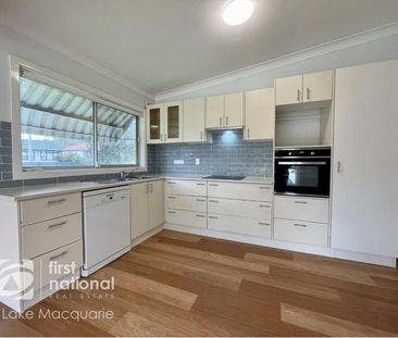 MODERN, COMFORTABLE, AND MOVE-IN READY - Photo 4