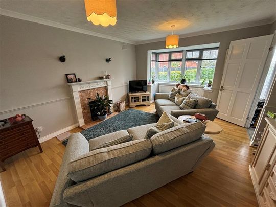 KnightsbridgeWay, Stretton, BURTON-ON-TRENT - Photo 1