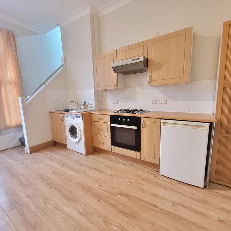1 bedroom flat to rent - Photo 1