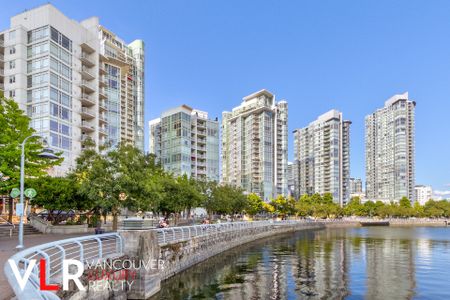 1077 Marinaside Crescent, #2201 - Photo 2