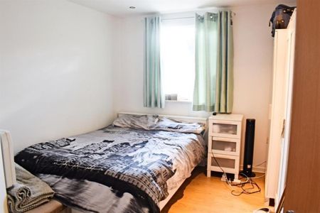 Walker House, 6 Elmira Way, Manchester - Photo 2