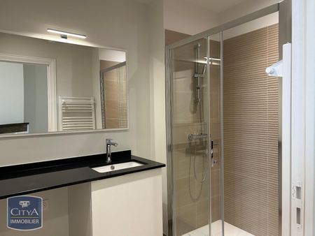 Location Appartement 1 pièce 25m² MONTAUBAN 82000 - Photo 3