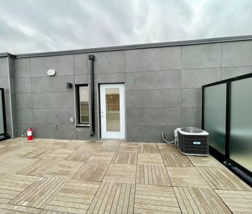 For Lease - 2 Steckley House Lane Unit# 924, Richmond Hill, Ontario - Photo 6