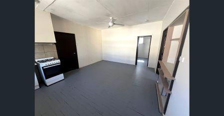 Central Mandurah Character Home - Photo 3