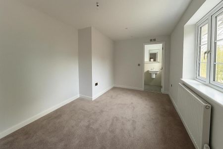 3 bedroom detached house to rent - Photo 3