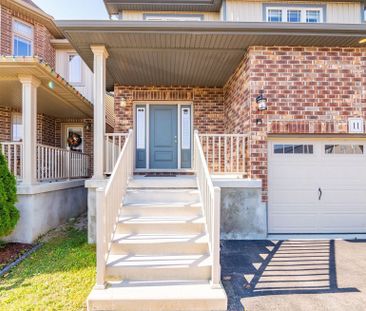 For Lease - 11 Burcombe Cross Unit# Upper Bdrm, Guelph, Ontario - Photo 4