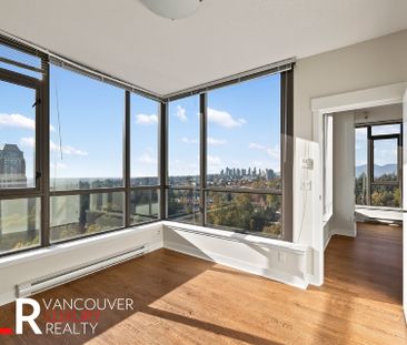 Condo in Burnaby, BC - Photo 4