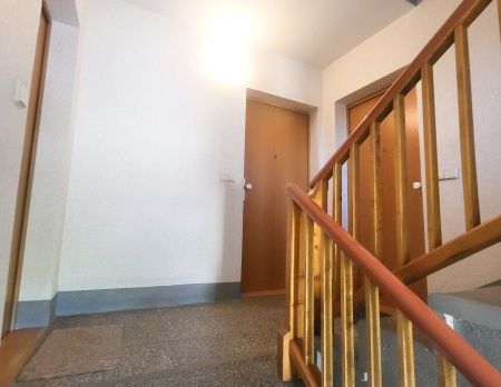 2-Raum-Balkonwohnung auf der Gabelsberger Straße in Annaberg - Balkon - Einbauküche! - Foto 1