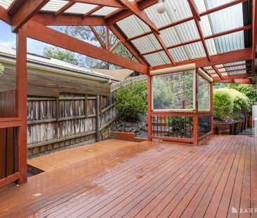 Elevated Family Living in a Peaceful Position - Photo 5