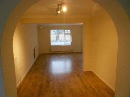 Church Gardens, West Row - Photo 4