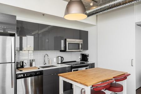 Ellice Avenue - Photo 5