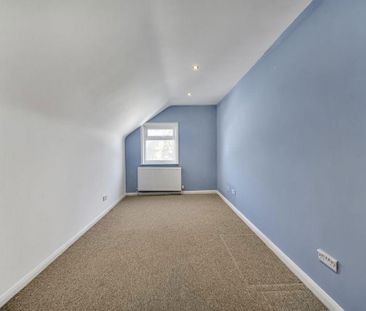 3 bedroom flat to rent - Photo 2