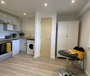 Studio to rent - Photo 6