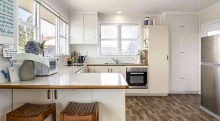 Where Comfort Meets Convenience - Photo 4