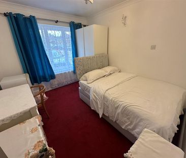 Honister Gardens, HA7 2EH, Stanmore - Photo 4