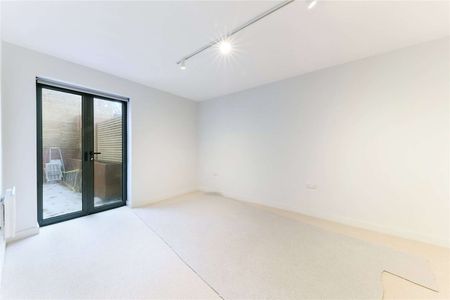 Beautifully presented 1 bedroom ground floor apartment in this gorgeous new block. - Photo 5