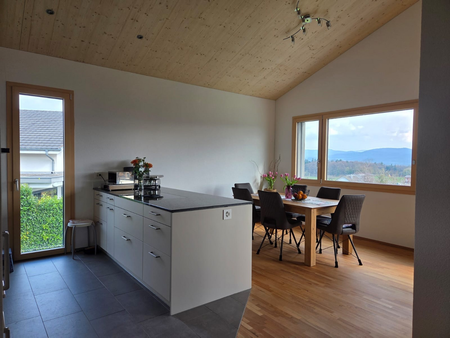 Moderne 4-Zimmer-Dachwohnung mit traumhafter Aussicht - Photo 2