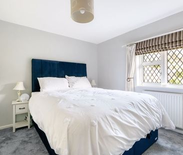 Crownpits Lane Busbridge, Godalming - 3 bedrooms Property for letti... - Photo 5