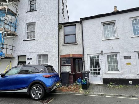 2 bedroom terraced house to rent - Photo 2