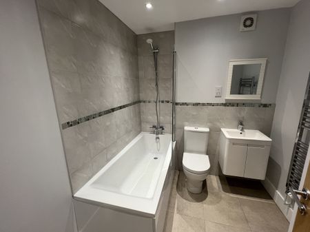 Lily Close, Battle, Sedlescombe - Photo 2