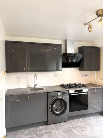 3 Bed Maisonette, Perley House, E3 - Photo 2