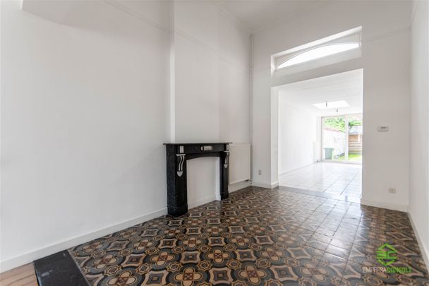 Karaktervolle gezinswoning met 3 slpk en stadstuin, in het centrum! - Foto 1