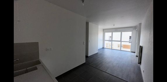 Location Appartement 2 pièces 45 m² Louviers - Photo 2