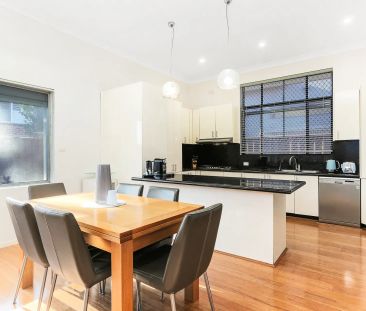 Available Now | Spacious family home near Strathfield Park - Photo 5