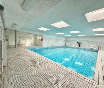 Schöne und helle 3-Zimmerwohnung mit 2 Balkonen, Schwimmbad und Tie... - Photo 6