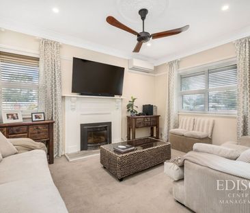 Hidden Paradise - Elegant Family Home! - Photo 2