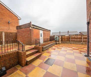 3 bedroom semi-detached house to rent - Photo 6