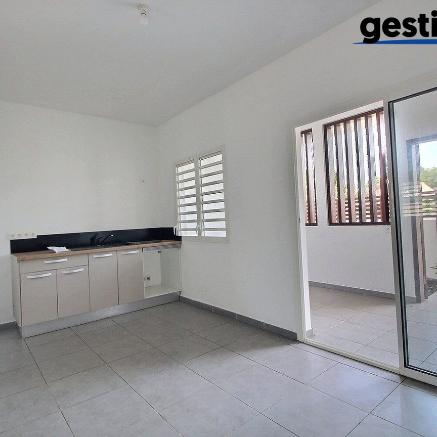 Location Appartement 2 pièces 37m² MACOURIA 97355 - Photo 1
