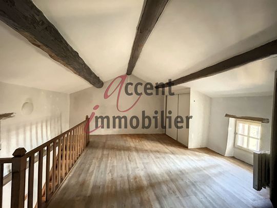 Noves : Mas de 3 chambres avec cour et abri, - Photo 1