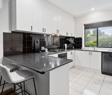 2/10 Bayswater Road, Croydon - Photo 1