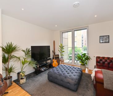 2 Bed Flat, Birkdale House, E14 - Photo 1