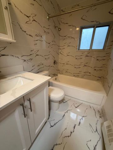 For Lease - 4 Deer Park Crescent Unit# 1C, Toronto, Ontario - Photo 2