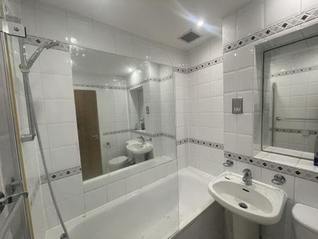 2 bedroom flat to rent - Photo 3