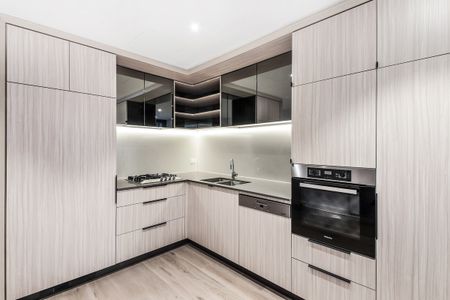 Level 10 | Bright Two Bedrooms - Photo 5