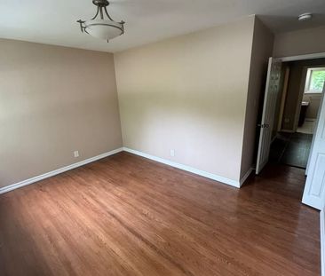 For Lease - 370 Greenbrook Drive, Kitchener, Ontario - Photo 2