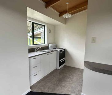 Charming Rural Retreat in Paremoremo - Photo 4