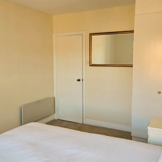 1-bedroom apartment for rent in Mountjoy, Dublin - Photo 1