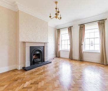 5 Royal Park Avenue, Hillsborough, BT26 6SL - Photo 1