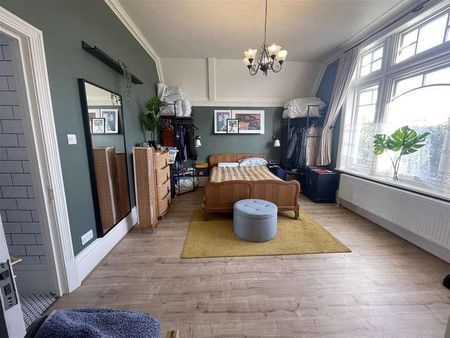 Stunning Luxury Penthouse Apartment - Edgware, HA8 - Photo 5