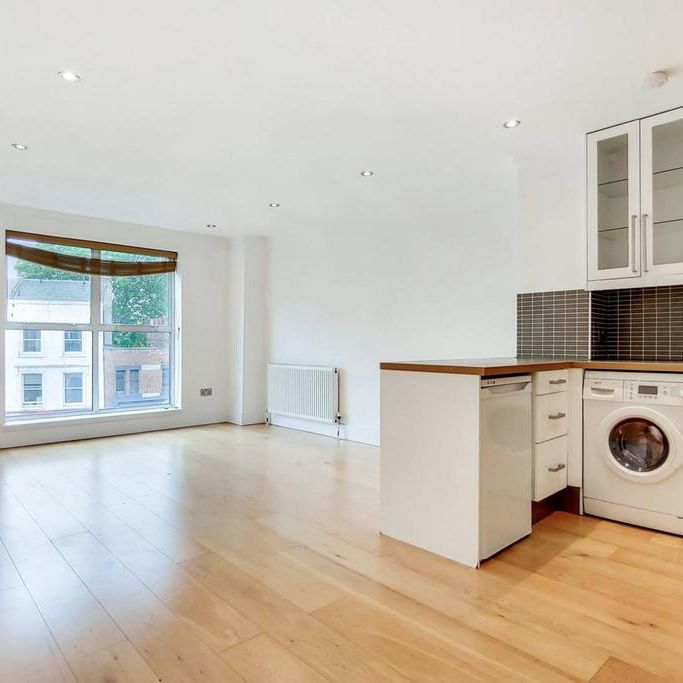 1 bedroom flat to rent - Photo 1