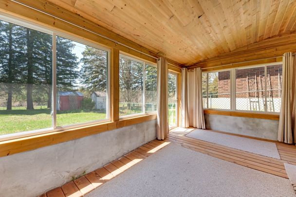 For Lease - 402 Lakeview Drive, Waterloo, Ontario - Photo 1