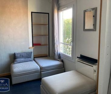 Location Appartement 1 pièce 30m² HYERES 83400 - Photo 2